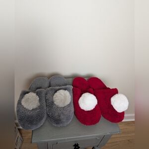 Women's 2 Pair Indoor Slippers Warm  Cozy Soft Red And Grey With Pom Pom Sz 9/10